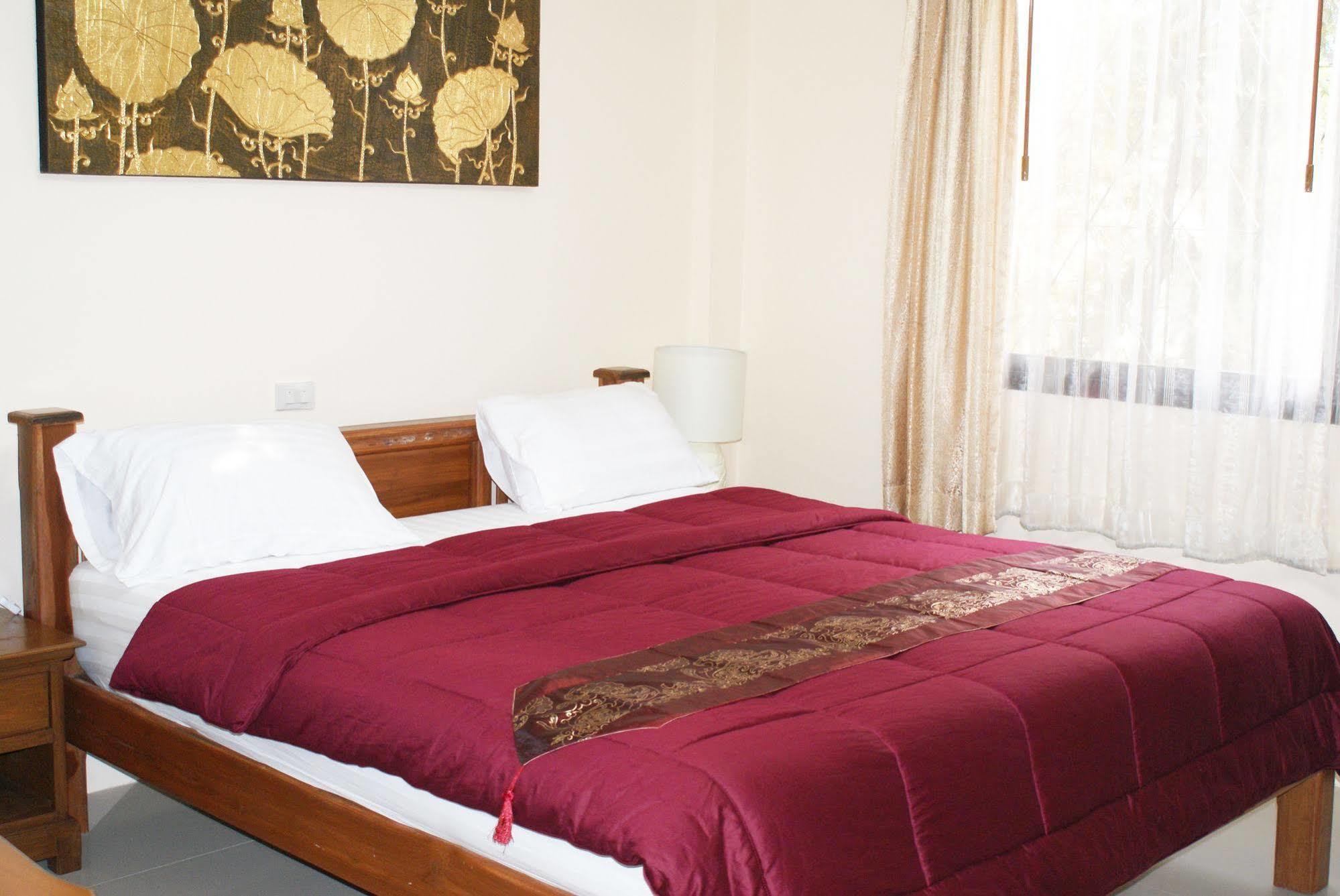 Tara Bed And Breakfast Kanchanaburi City Exterior photo