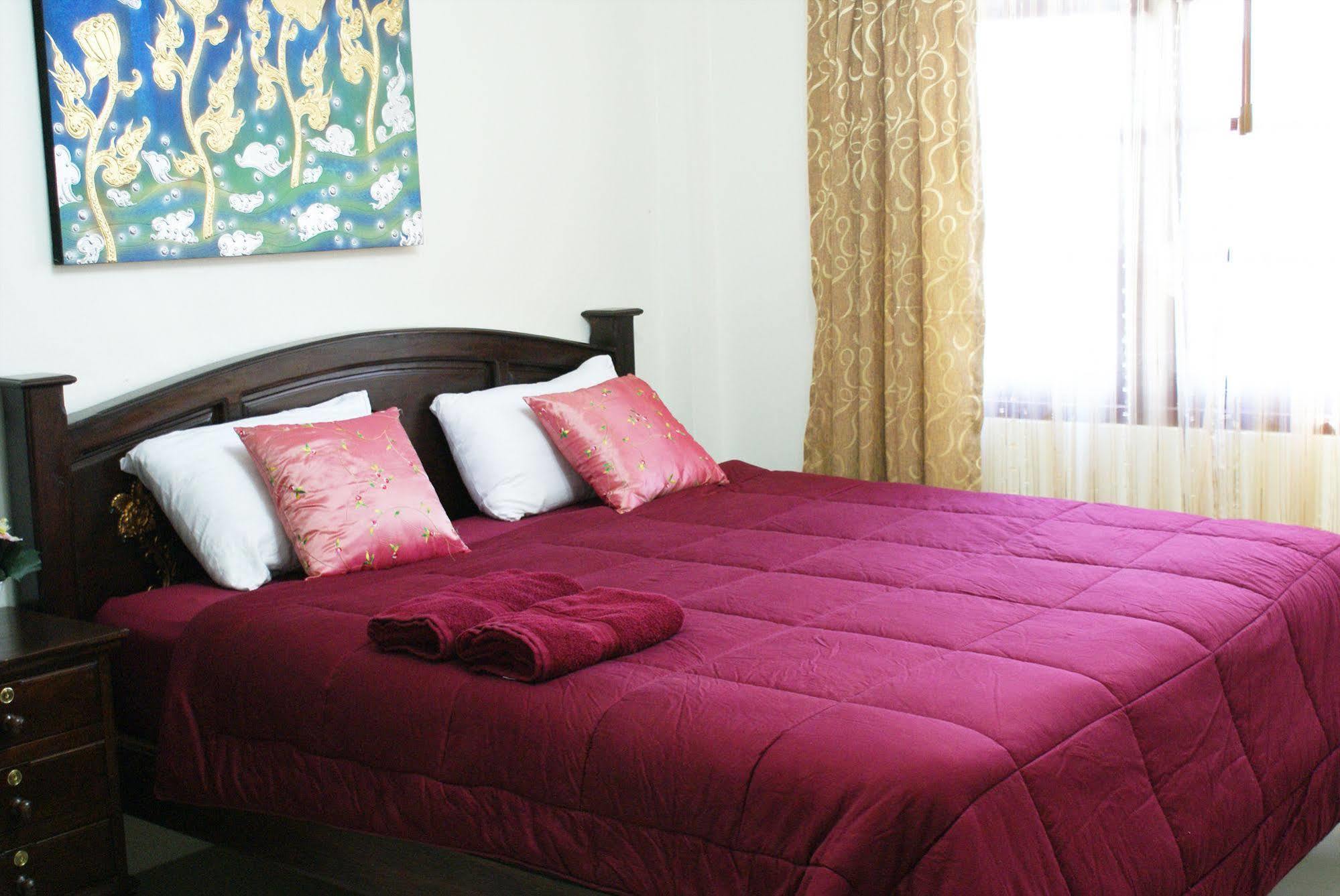 Tara Bed And Breakfast Kanchanaburi City Exterior photo